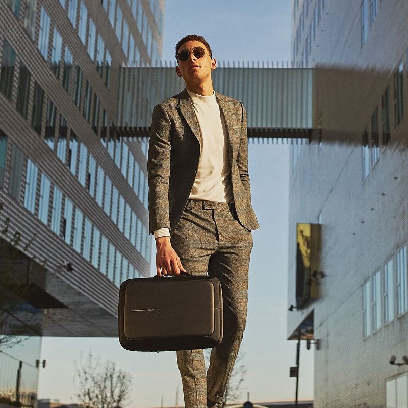 Geanta si rucsac antifurt laptop Bobby Bizz 2 in 1